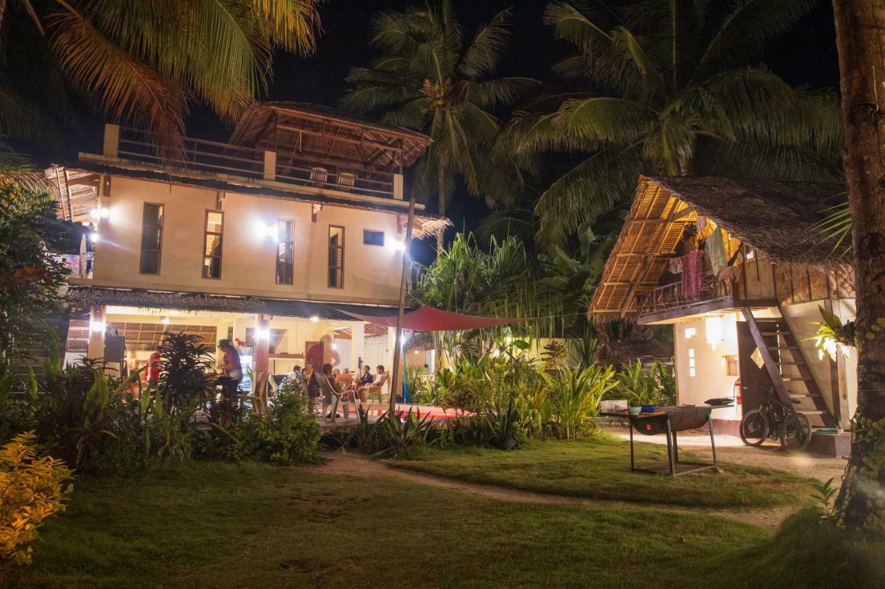 ホテル Kawili Siargao ゼネラル・ルナ エクステリア 写真